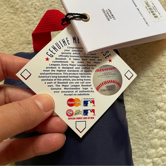 NWT Herschel Supply MLB packable tote - Picture 6 of 8